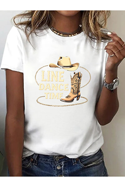 01THEONE تي شيرت نسائي بنمط "Line Dance Time" - برقبة دائرية، أسود، يتميز بتص...