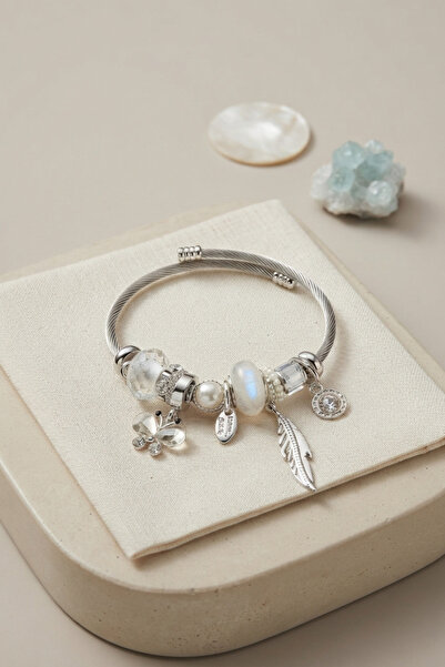 deluxe takı ve giyim White Butterfly Charm Bracelet