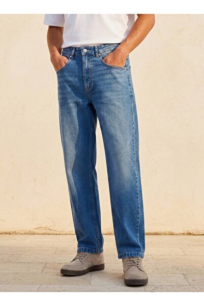 Lee Cooper Relaxed Fit Mid-Rise Pocket Jeans