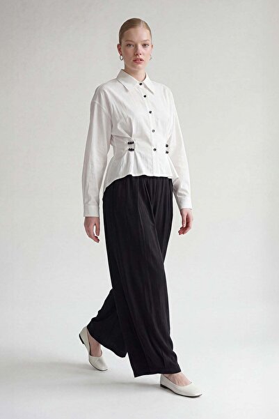 Levidor Black Wide-Legged Pants with Pleated Detail