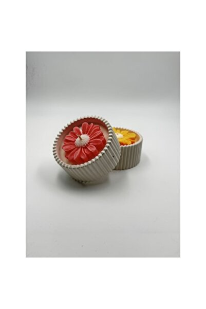 OEM Scented candle "Daisy" in white ceramic pot