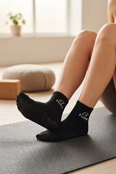 İncim Siyah Kaydırmaz Silikon Tabanlı Futbol Halısaha Unisex Çorap Kauçuk Taban Pilates Yoga Çorabı