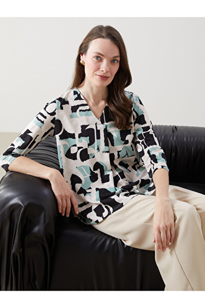 LC Waikiki Özmarka New Season V-Neck Patterned Women's Blouse