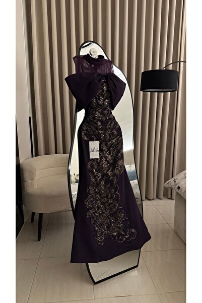 Nareen Fashion Lilac Evening Gown with Luxurious Design and Heavy Embellishme...