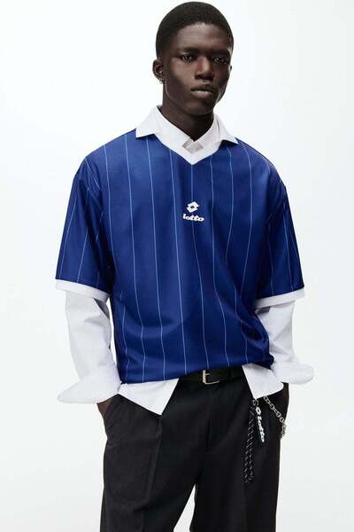 H&M Loose Fit Football shirt