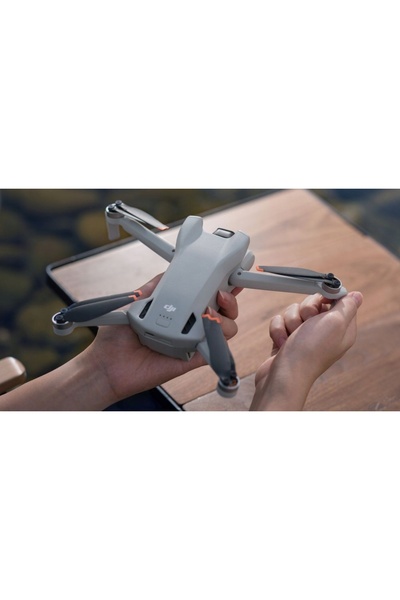 DJI Noua dronă Mini 3 cu cameră 4K CMOS HDR, 34 de minute autonomie, controle...