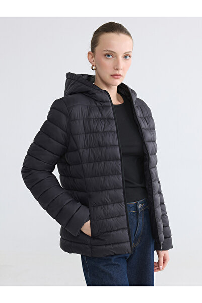 LC Waikiki Hooded Women's Puffer Coat