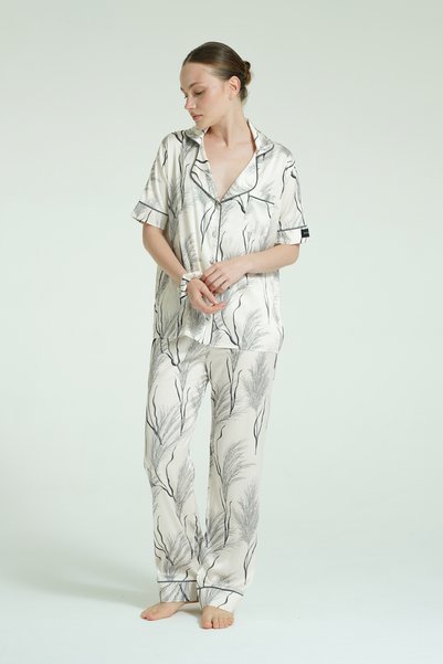 WAQUIN Short Sleeve 4 Piece Satin Pajama Set - Moonleaf Ivory
