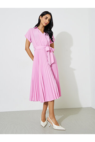 Styli Pink Solid Pleated Tie-Up Details Wrap Midi Dress
