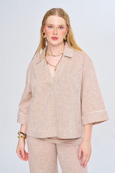 Orfeo Negro Women's Comfortable Cut Blouse with Collar and Sleeves