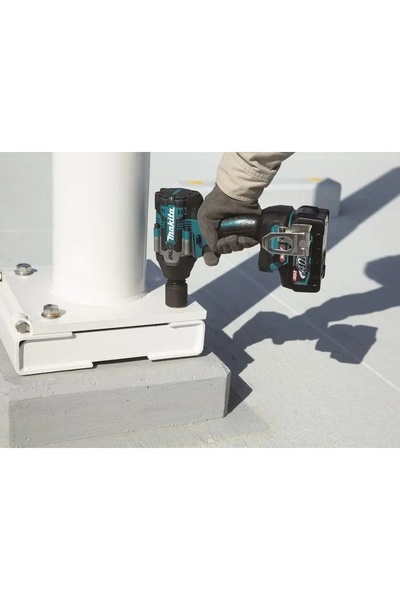 Makita Cheie de impact fără fir 1/2'' 750NM 40V XGT TW007GZ