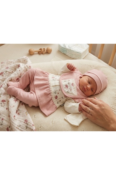 Baby Zuhu 0-3 Ay Kız Bebek Hastane Çıkışı 5'li Set - %100 Pamuklu Raporlu Arılı Yenidoğan Zıbın Takımı