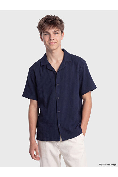 LC Waikiki Nevavm Textured Boys' Shirt with Difference in Color