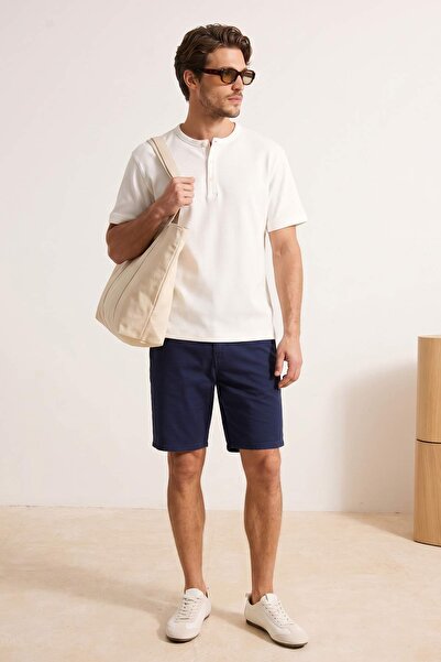 Trendyol Collection Pantaloni scurți și bermude chino bleumarin, croială regu...