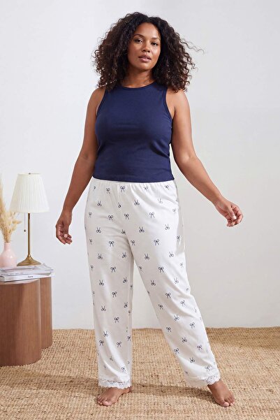 Trendyol Curve White-Navy Blue Ribbon Patterned Knitted Large Size Pajama Set...