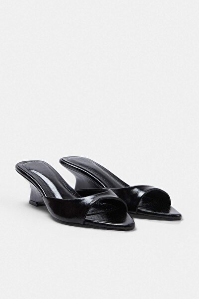 TRENDYOL SHOES Ženske papuče sa šiljatim vrhom i tankom petom, visina pete 5,...