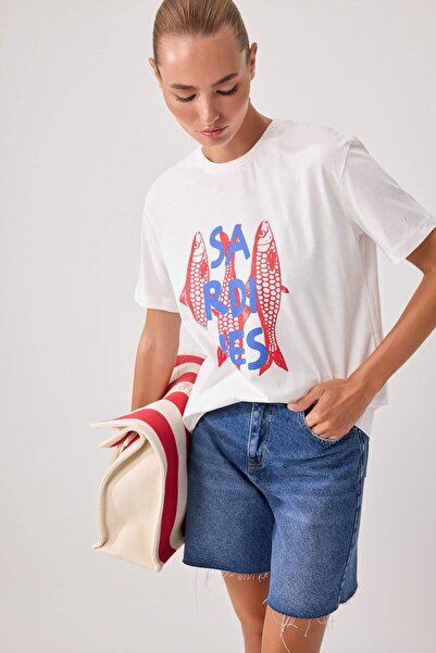Trendyol Collection تي شيرت إكرو مطبوع عليه سمكة، ذو ياقة دائرية، وأكمام قصير...