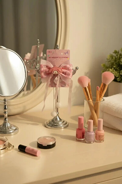 Hello Kitty Lisanslı Fiyonklu Saç Tokası – Sallantılı Detaylı & Romantik