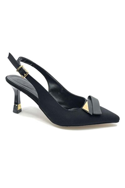 Kids Club Shoes Γυναικεία παπούτσια με λεπτομέρεια αγκράφας και ανοιχτή πλάτη...