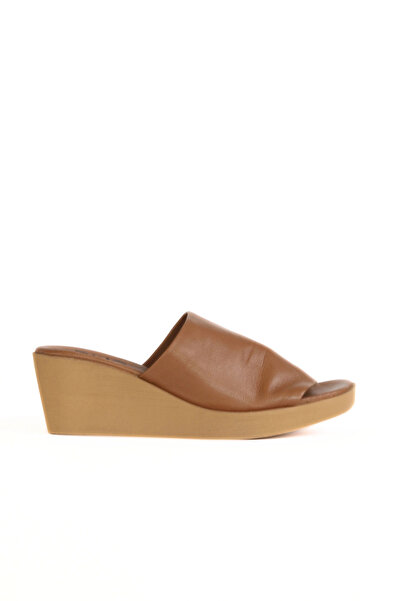 Bueno Shoes شبشب نسائي بكعب عريض من الجلد البني 01wy2404