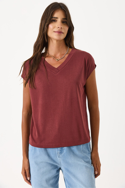VENA Women's V-Neck Comfortable Fit Soft Textured T-Shirt (Cupro) - Burgundy