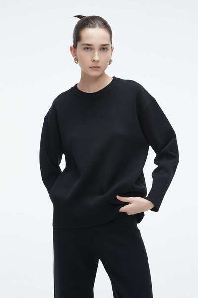 Yola Solid Long-Sleeve Top