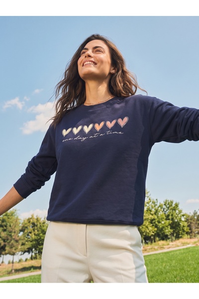 ONLOOX Navy Blue Cotton Three-Thread Ribbed Crew Neck Heart Printed Sweatshirt