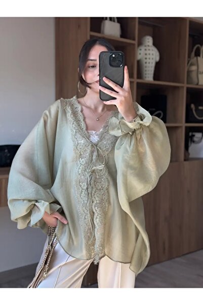 manana fashion قميص كيمونو من التينسل الشفاف بتصميم خاص مع تفاصيل من الدانتيل...