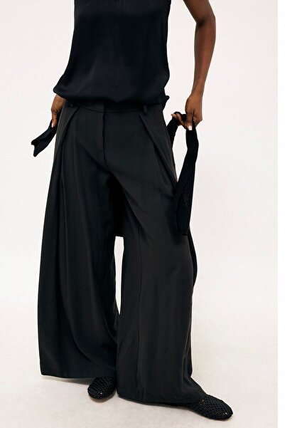 AYSAR Dark Anthracite Detailed Cut Wide-Leg Trousers