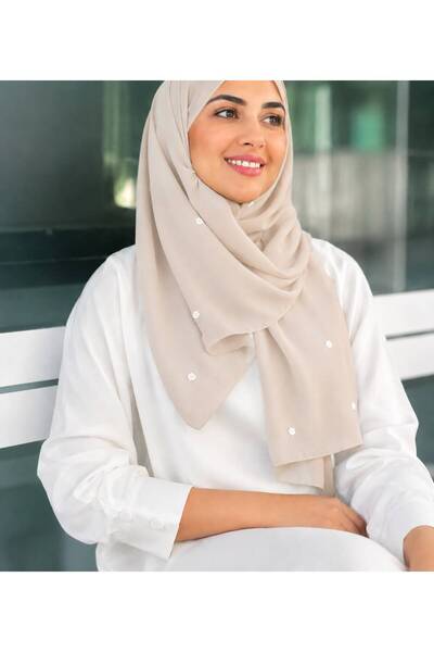 Veil Designer Luluat Al Rabee'a: Elegance overflowing with delicacy, Japanese...