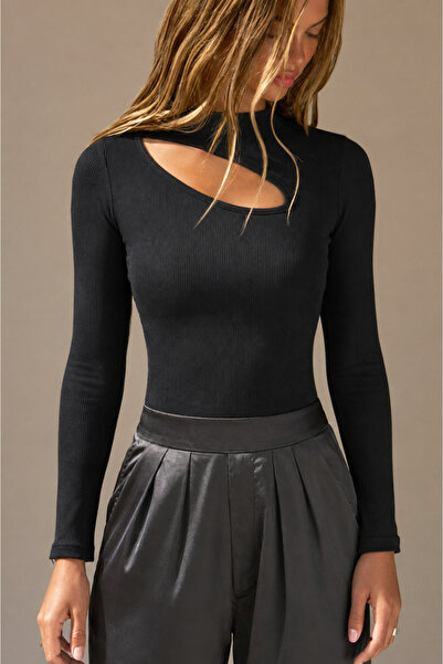 boutiquen %100 PAMUK Kadın Siyah Fitilli Pencere Detaylı Bluz 1449