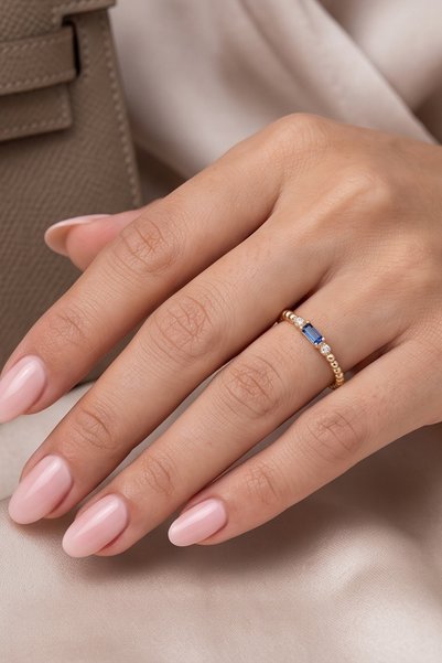 Utku Kuyumculuk 14 AYAR BAGET LACİVERT TAŞLI TOPTOP MİNİMAL YÜZÜK