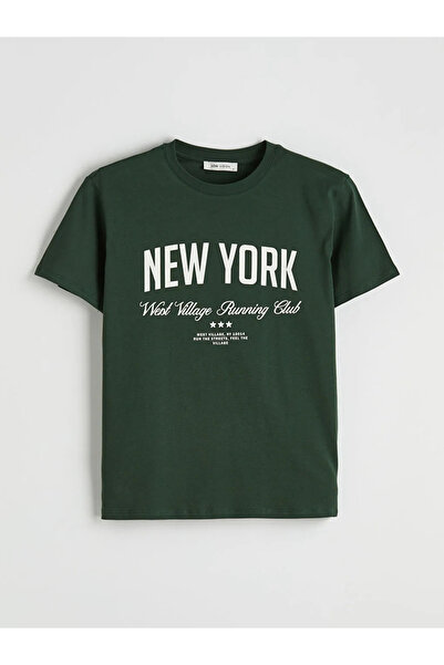 LC Waikiki Γυναικείο μπλουζάκι με στάμπα New York σε πράσινο χρώμα με λαιμόκο...