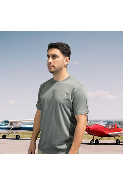 Connecting Fligths Premium T-Shirt