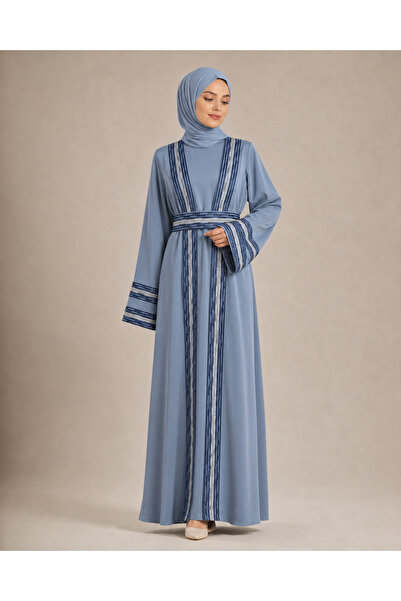 ZENYA Abaya Noura Çizgi İşlemeli Kuşaklı İçlikli Tesettür Abaya