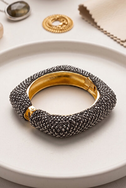 PETEK AKSESUAR Stone-Encropped Square Evening Dress Stylish Clamp Bracelet