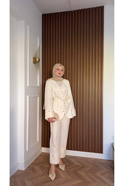 MEYSADESİGN Diva Gümüş Aksesuarlı Ceket Takım Ekru