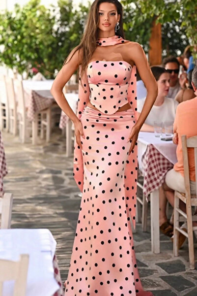 Afitapbutikmoda ZR Model Straplez Sırt İp Dekolteli Bandanalı Puantiyeli Crop...