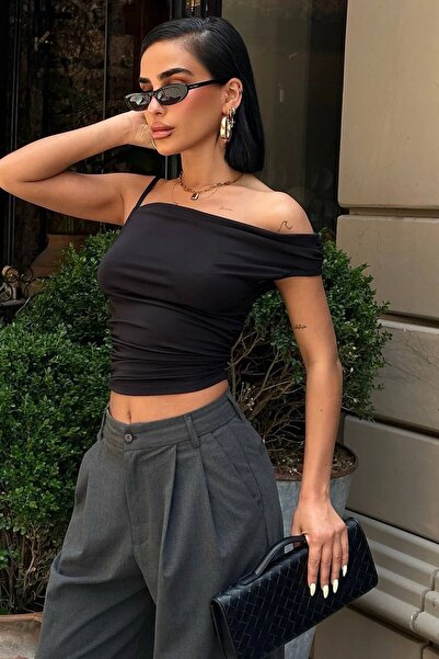 ÇEÇİM Women's One-Shoulder Draped Strap Blouse