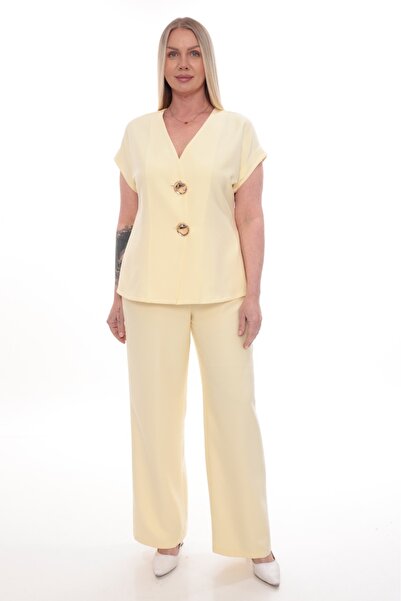 etselements V-Neck Button Detailed Short Sleeve Set