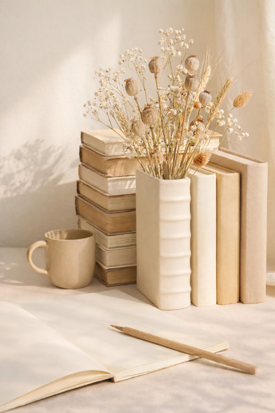 END Design Kitap Şeklinde Dekoratif Vazo – 20x15 cm Kitaplık Obje Tasarım Bej...