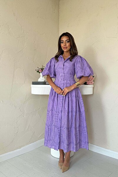 Caddebostan Moda فستان نسائي بياقة قميصية مطرزة وحزام وأكمام بالون مطوية بطول...