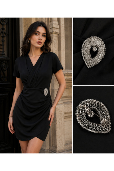 Roza Moda Collection Zarif Taş Broş Detaylı Kruvaze Mini Elbise – Şık Drapeli...