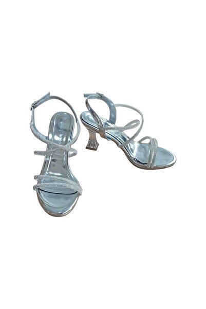 Acarbey Zenne with Heels