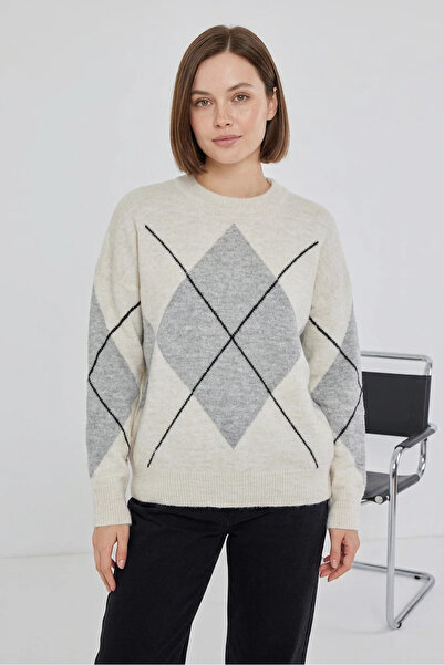 buğrahayalin Women's Round Neck Oversize Diamond Patterned Knitwear Cream Swe...