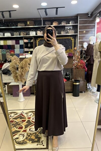 HÜMEYRA BUTİK تونيك مزين ببروش على شكل فراشة