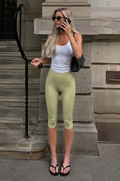 Madmext Green High Waist Slim Fit Capri Sports Leggings Mg2817
