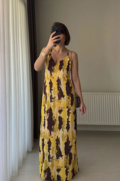 Kubos Moda Arkası Lastikli Askılı Uzun Sarı Saten Elbise