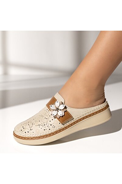 Modlet.ro Women's beige perforated clogs EVA7