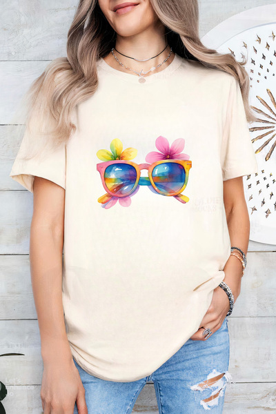 Sarah's Boutique Women's T-shirt – 100% cotton – Floral Shades